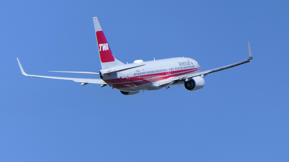 American Airlines Boosts 2025 Profit Outlook as Capacity Cuts Lift Fares